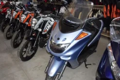 27#3672 Motociclo Yamaha 250cc