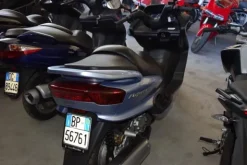 27#3672 Motociclo Yamaha 250cc