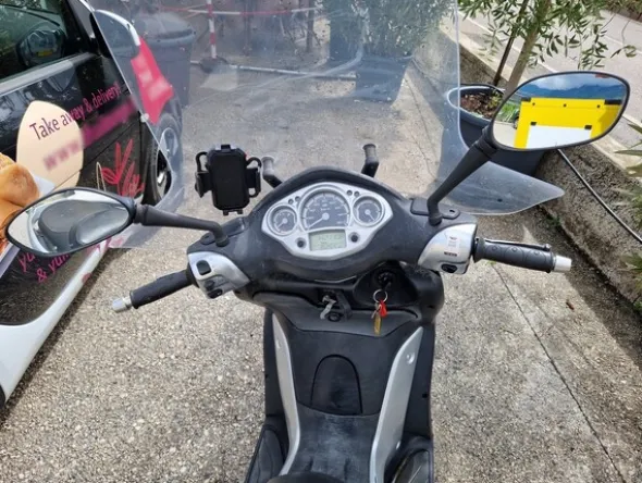 4#7123 Motociclo Yamaha XCITY
