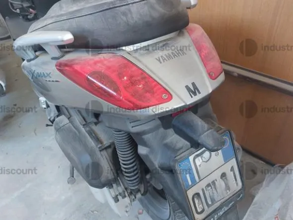 7#8669 Motociclo Yamaha Xmax 250