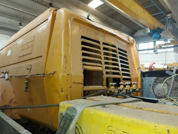 17#7028 Motocompressore Atlas e saldatrici