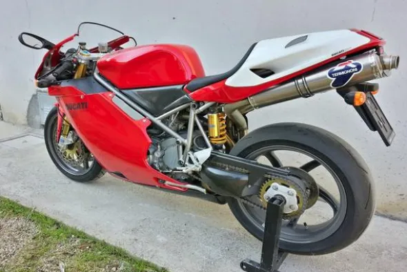 7#3672 Moto Ducati 996