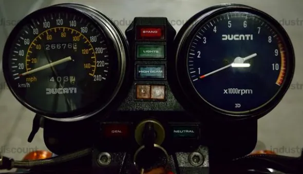 16#9982 Moto Ducati 900 Darmah