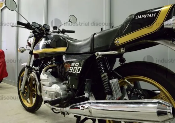 17#9982 Moto Ducati 900 Darmah