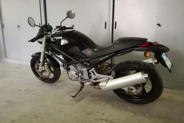 8#3672 Moto Ducati Monster 400cc
