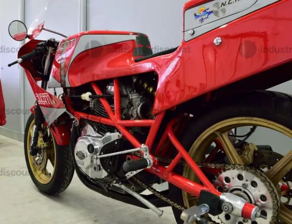 3#9982 Moto Ducati PANTAH 600 NCR