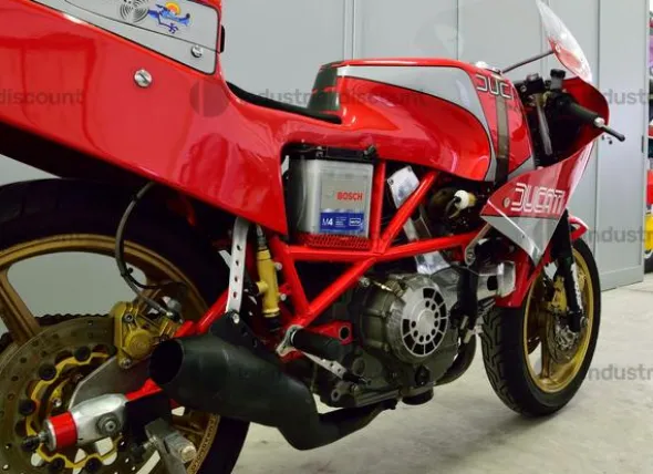 3#9982 Moto Ducati PANTAH 600 NCR