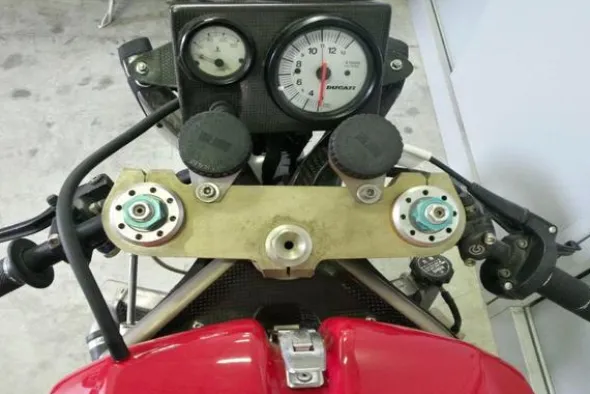 40#3672 Moto Ducati 888 Racing