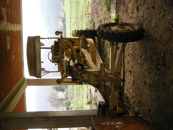 MOTOGREDER CATERPILLAR