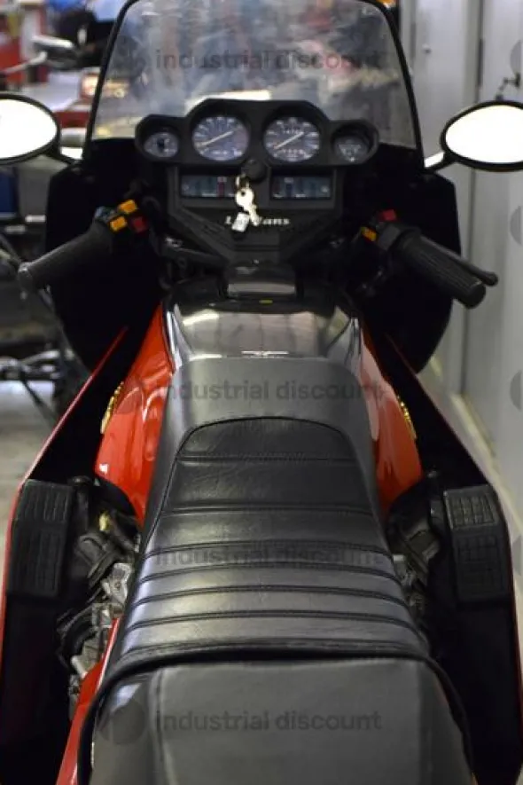 21#9982 Moto Guzzi Le Mans