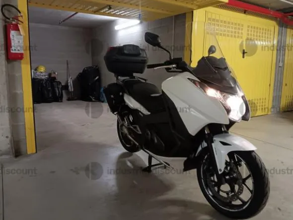 2#10062 Moto Honda Integra
