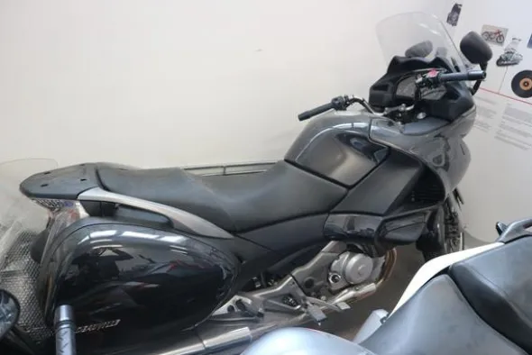 2#3474 Moto Honda NT700