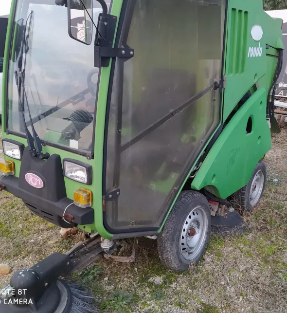 Motospazzatrice Kubota