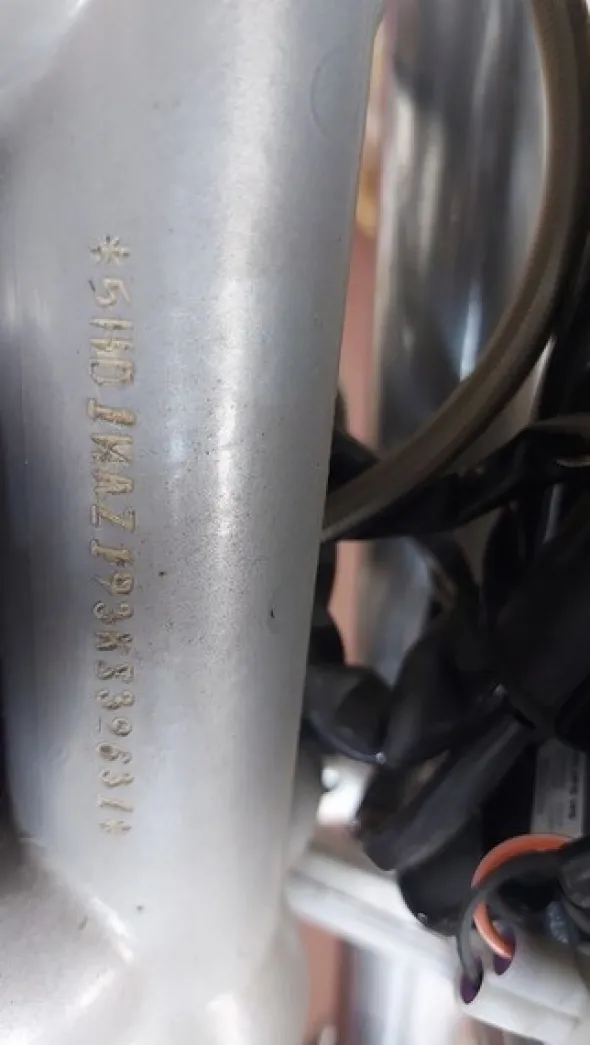 42#5491 Moto Yamaha VR250