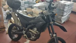 42#5491 Moto Yamaha VR250