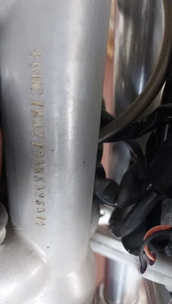 42#5491 Moto Yamaha VR250