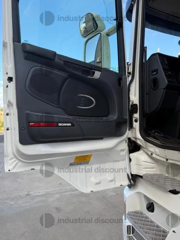 1#9827 Motrice frigo Scania R490 e rimorchio