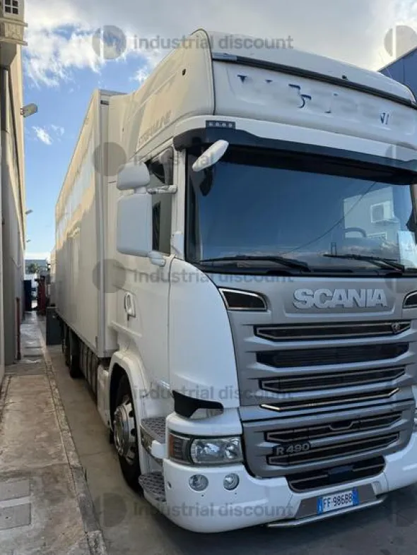 1#9827 Motrice frigo Scania R490 e rimorchio