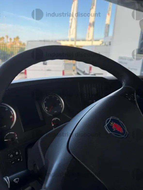 1#9827 Motrice frigo Scania R490 e rimorchio