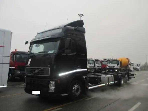2#8085 Motrice Volvo FH 400