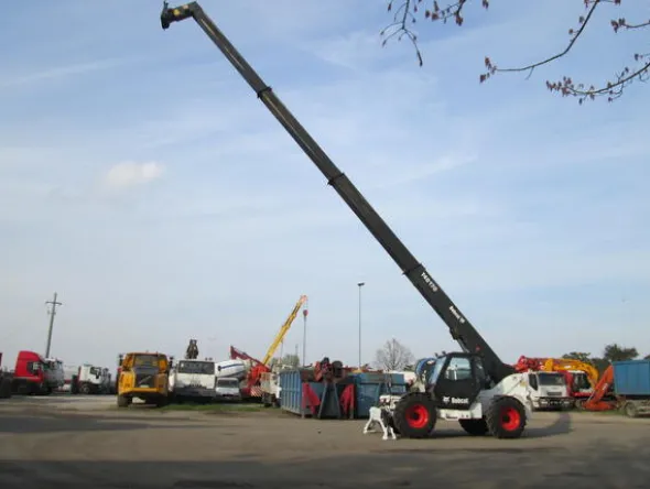 8#3117 Movimentatore Telescopico Bobcat 40170