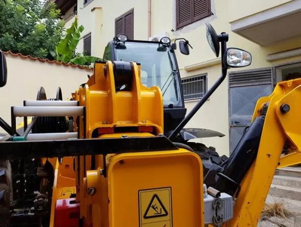 10#3769 Movimentatore telescopico rigido JCB