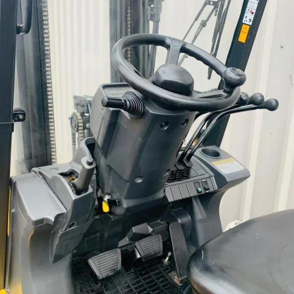 Muletto Caterpillar GP15N