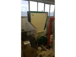 MULINO - GRANULATORE MOD.D-60 insonorizzato