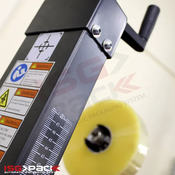 Nastratrice semiautomatica per scatole