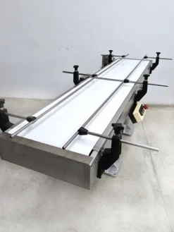 NASTRO A TAPPETO LINEARE MOTORIZZATO (NAS-304)