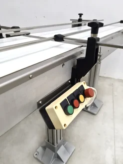 NASTRO A TAPPETO LINEARE MOTORIZZATO (NAS-304)