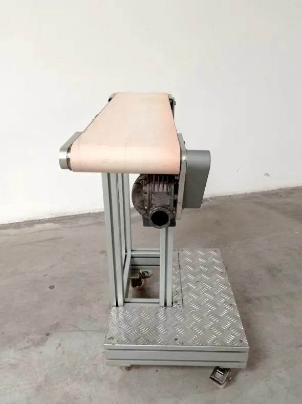 NASTRO TRASPORTATORE A TAPPETO MOTORIZZATO (NAS-292)