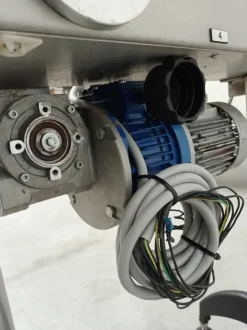 NASTRO TRASPORTATORE A TAPPETO MOTORIZZATO (NAS-311)
