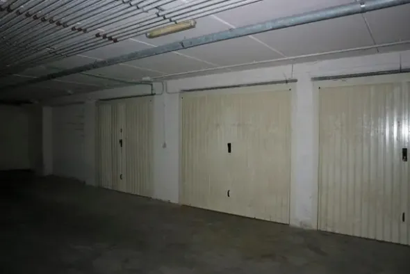 #14757 Negozi e uffici in edificio polifunzionale