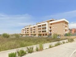 #24331 Negozio al grezzo con corte esclusiva e cantina(sub 2)
