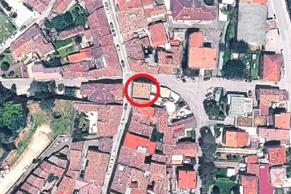 #2639456 Negozio al piano terra in centro storico