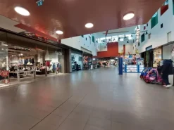 #25530 Negozio a reddito di articoli sportivi in centro commerciale Gotico