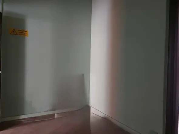 #2536389 Negozio con cantina e posto auto coperto in edificio storico