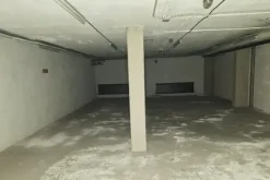 #2638371 Negozio con corte e deposito interrato