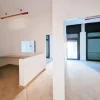 #22090 Negozio con corte pertinenziale