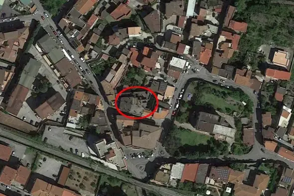 #14744 Negozio con locale di deposito