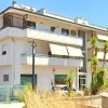 #25686 Negozio con magazzino e due posti auto