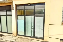 #25829 Negozio e deposito in edificio polifunzionale