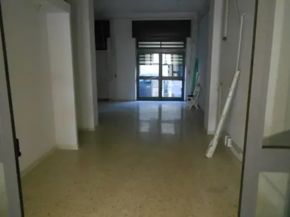#2536550 Negozio in zona residenziale