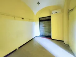 #23526 Negozio nel porto di Savona