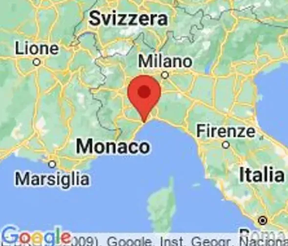 #23526 Negozio nel porto di Savona