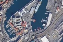 #23526 Negozio nel porto di Savona