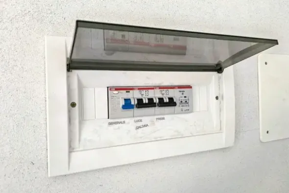 #2536115 Negozio (sub 206) in edificio polifunzionale