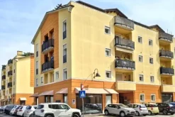 #2536117 Negozio (sub 214) in edificio polifunzionale