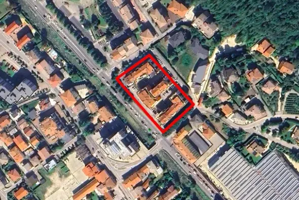 #2536110 Negozio (sub 10) in edificio polifunzionale
